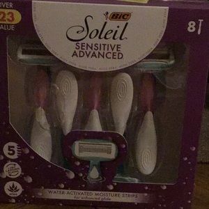 New Bic Soleil 5 pack Razor💞